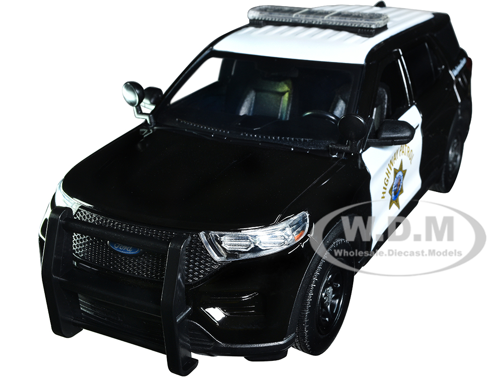 2022 Ford Police Interceptor Utility "California Highway Patrol" Black and White 1/24 Diecast Model Car by Motormax