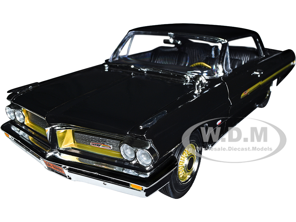 1962 Pontiac Grand Prix "Fireball Roberts Edition" Starlight Black with Gold Stripes 1/18 Diecast Model Car by Auto World