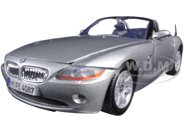 Bmw Z4 Silver 1/24 Diecast Model Car By Motormax