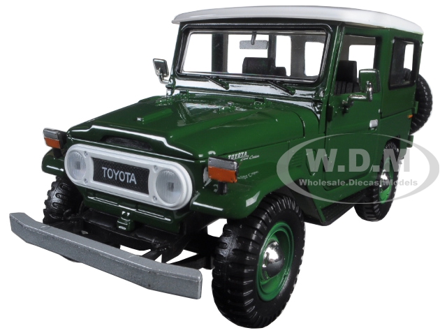 Toyota FJ40 Dark Green with White Top 1/24 Diecast Model Car by Motormax