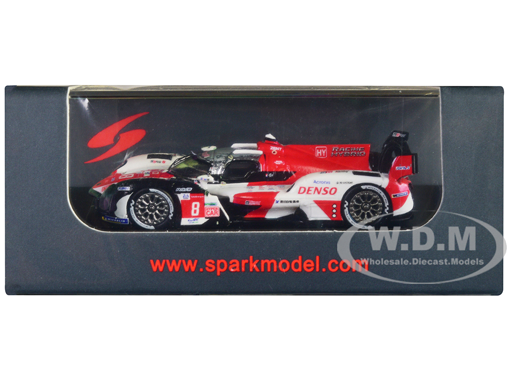 Toyota GR010 Hybrid 8 Sebastien Buemi - Brendon Hartley - Kazuki Nakajima 
