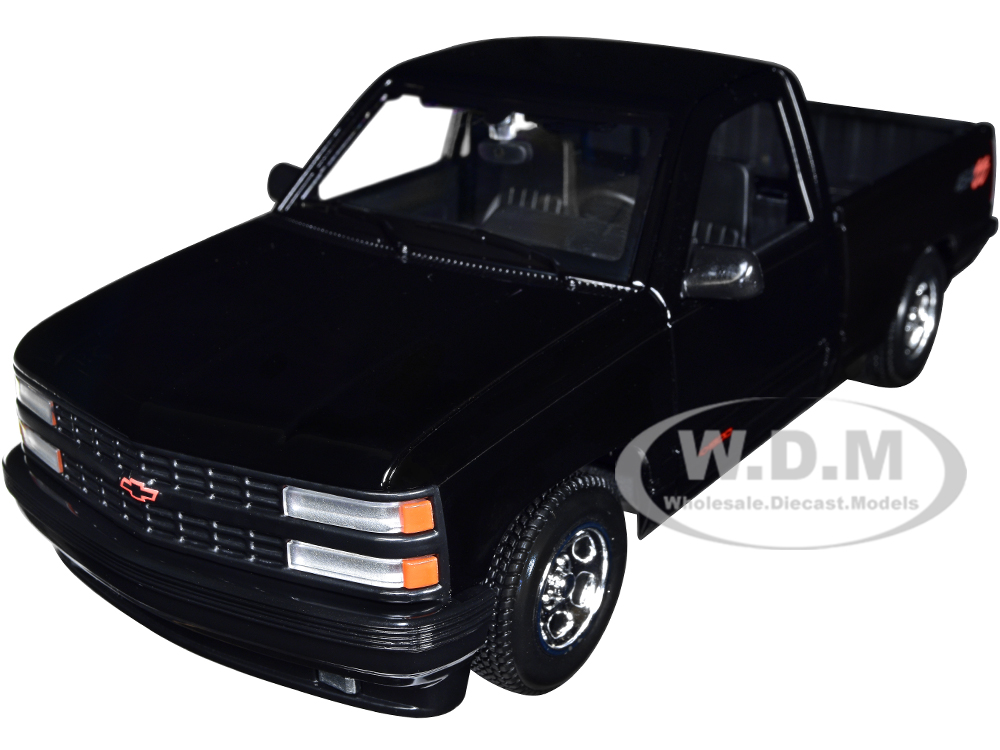 1993 Chevrolet 454 SS Pickup Truck Black 1/24 Diecast Model Car by Maisto