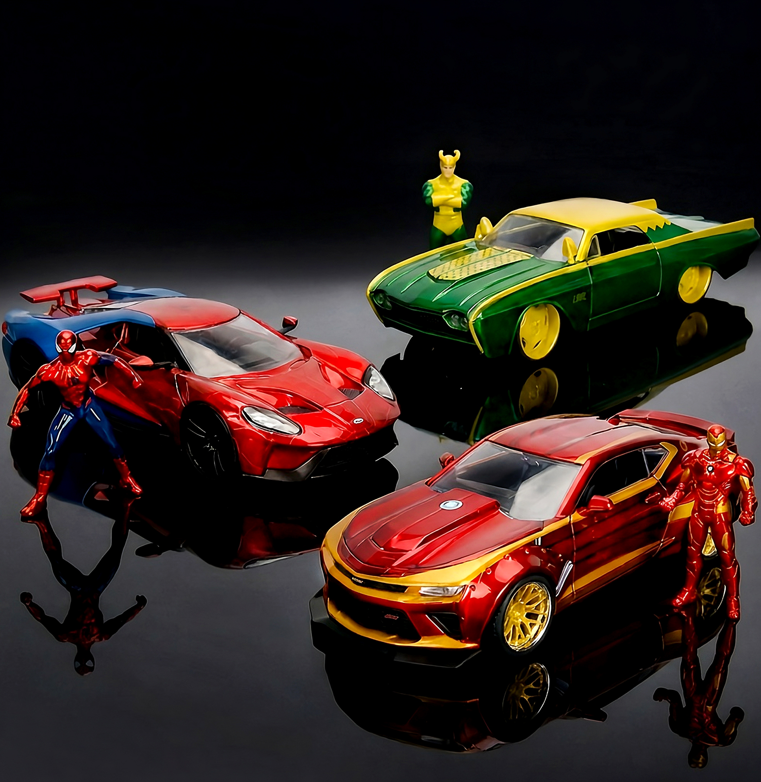 Marvel & DC